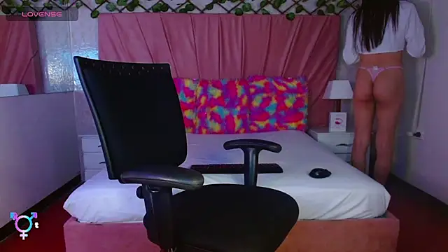 ximena butterfly2 online show from November 30, 12:22 am