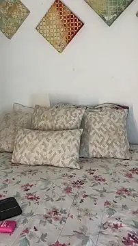 Snapshot of monnay520 chatting on December 5, 6:01 am monnay520 online show from December 5, 6:01 am