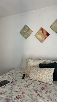 Snapshot of monnay520 chatting on November 8, 6:17 am monnay520 online show from November 8, 6:17 am