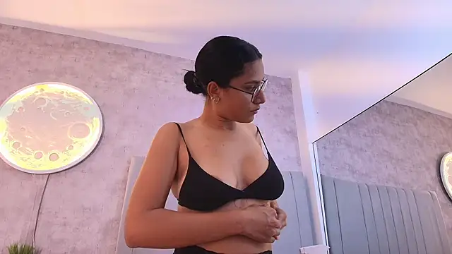 karla-ruiz online show from February 25, 7:36 pm