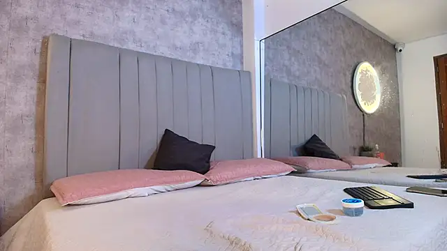 karla-ruiz online show from April 7, 7:48 pm