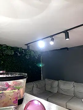 HannahCollyns online show from January 10, 1:17 pm