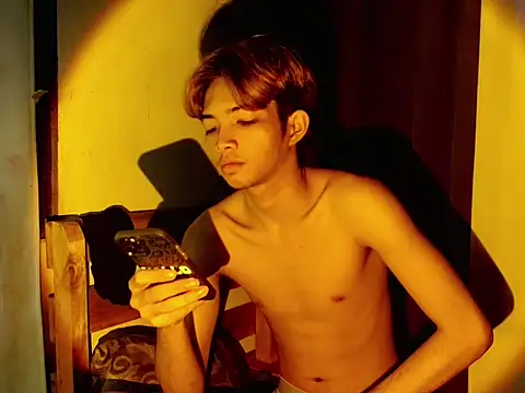 addicted to alex online show from December 1, 11:11 am