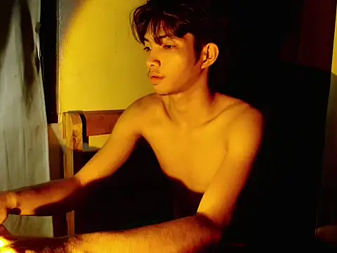 addicted to alex online show from December 4, 8:13 am