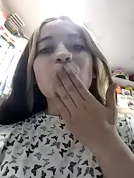 Snapshot of sheeiila chatting on December 17, 10:15 pm sheeiila online show from December 17, 10:15 pm