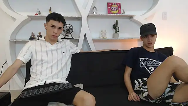 THREE GUYS HOT online show from November 23, 7:24 pm