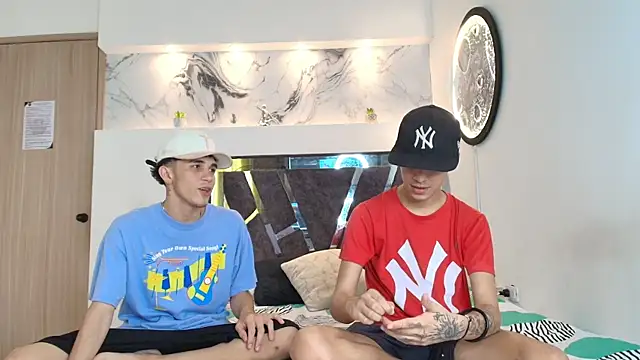 THREE GUYS HOT online show from September 15, 7:36 pm