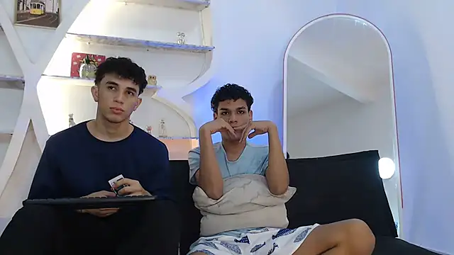 THREE GUYS HOT online show from September 25, 7:31 pm