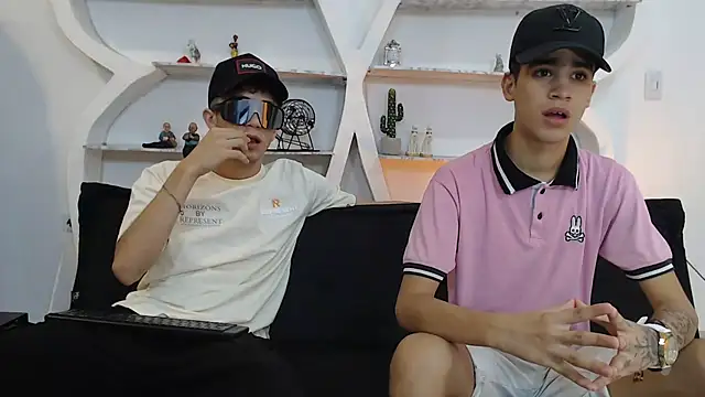 THREE GUYS HOT online show from November 14, 7:17 pm