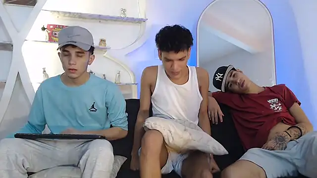 THREE GUYS HOT online show from September 27, 7:53 pm