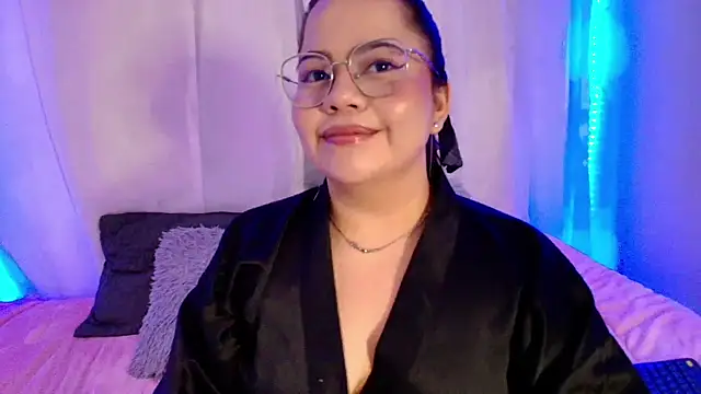 LilyRousee online show from May 3, 4:17 am