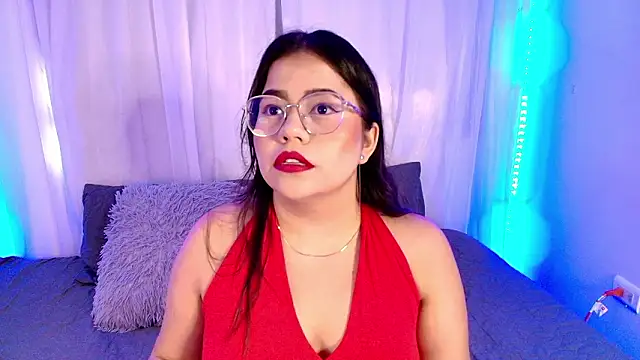 Snapshot of LilyRousee chatting on February 11, 9:47 pm LilyRousee online show from February 11, 9:47 pm