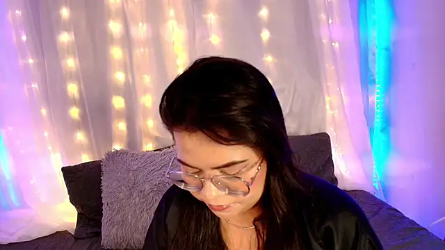 LilyRousee online show from March 27, 1:36 am