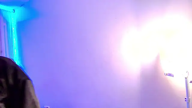 Snapshot of LilyRousee chatting on February 20, 9:39 pm LilyRousee online show from February 20, 9:39 pm