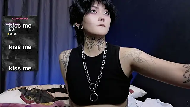 GothXRaven online show from October 17, 4:09 pm