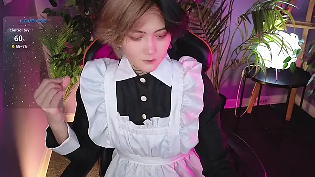 GothXRaven online show from December 3, 12:59 pm