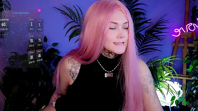 GothXRaven online show from December 5, 3:54 pm