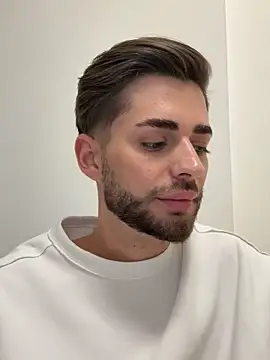 Snapshot of yourangel2001 chatting on March 26, 10:07 pm yourangel2001 online show from March 26, 10:07 pm