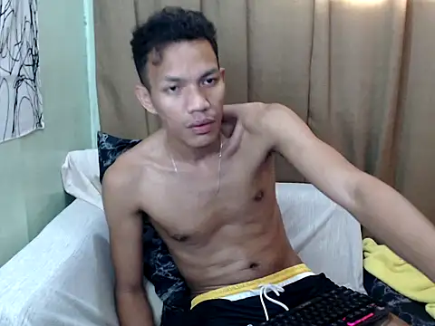 Snapshot of fantasy_davidxx chatting on January 16, 2:15 am fantasy davidxx online show from January 16, 2:15 am