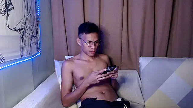 fantasy davidxx online show from October 5, 11:34 am