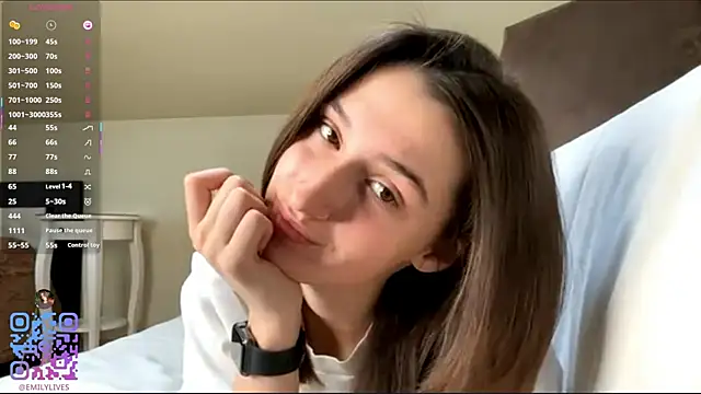 Snapshot of DarlineBrustera chatting on June 15, 2:39 pm DarlineBrustera online show from June 15, 2:39 pm