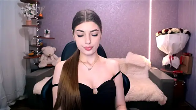 Dianaa Lee0 online show from February 16, 3:54 pm