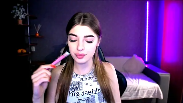 Dianaa Lee0 online show from September 10, 7:24 pm