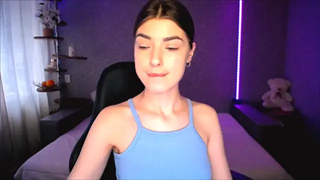 Dianaa Lee0 online show from May 18, 1:05 pm