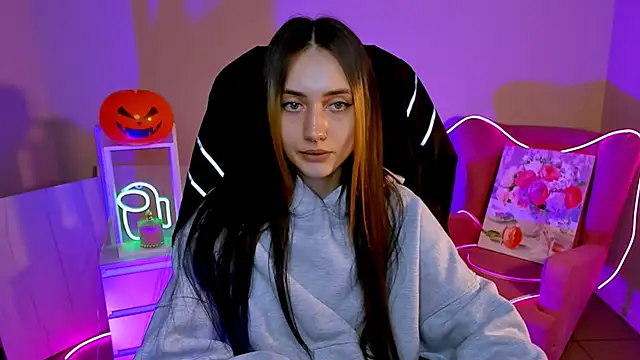 Snapshot of olivianorton chatting on October 23, 3:21 pm olivianorton online show from October 23, 3:21 pm