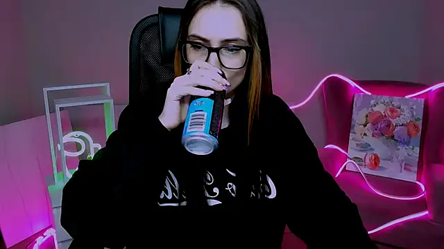 olivianorton online show from November 25, 3:12 pm