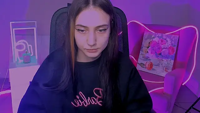 Snapshot of olivianorton chatting on October 11, 12:28 pm olivianorton online show from October 11, 12:28 pm