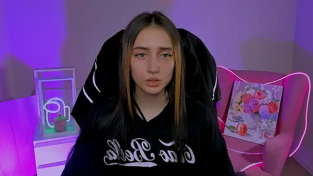 Snapshot of olivianorton chatting on October 16, 1:08 pm olivianorton online show from October 16, 1:08 pm