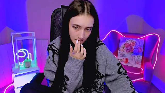 olivianorton online show from December 2, 3:58 pm