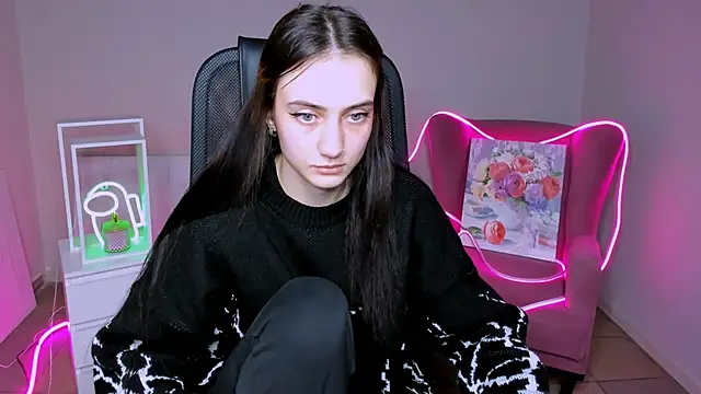 olivianorton online show from November 16, 5:50 pm