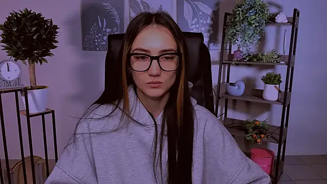 Snapshot of olivianorton chatting on October 12, 3:13 pm olivianorton online show from October 12, 3:13 pm