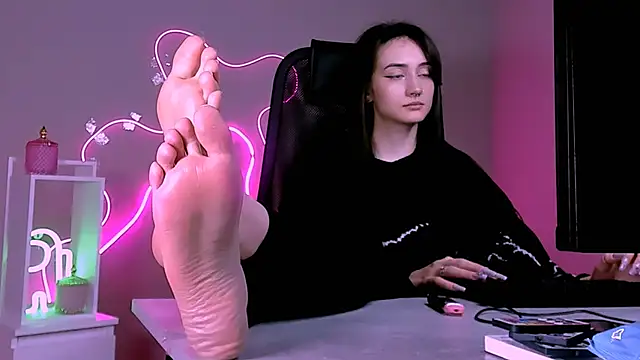 olivianorton online show from February 24, 3:02 pm