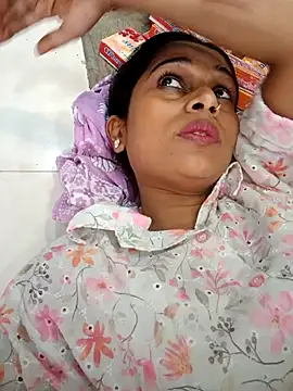 hotshreya69 online show from October 24, 8:13 am