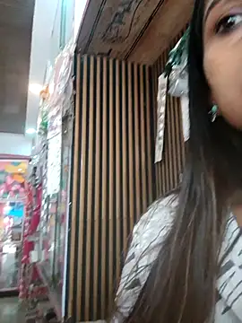 hotshreya69 online show from November 6, 8:07 am