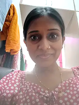 hotshreya69 online show from October 28, 7:51 am