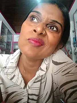 Snapshot of hotshreya69 chatting on September 25, 7:25 am hotshreya69 online show from September 25, 7:25 am