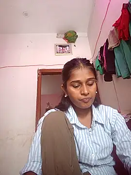 Snapshot of hotshreya69 chatting on October 7, 6:14 am hotshreya69 online show from October 7, 6:14 am