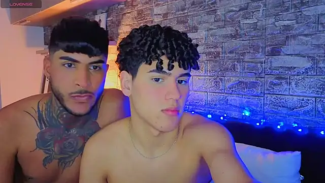 Theimperialboys  online show from March 11, 4:28 am