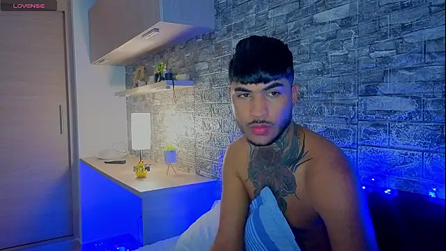 Theimperialboys  online show from March 16, 11:18 pm