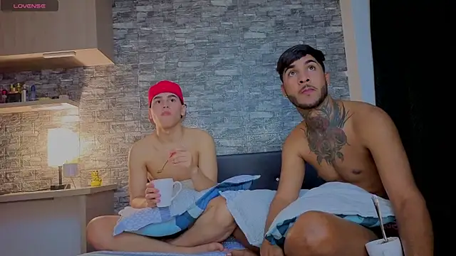 Theimperialboys  online show from April 7, 12:23 am