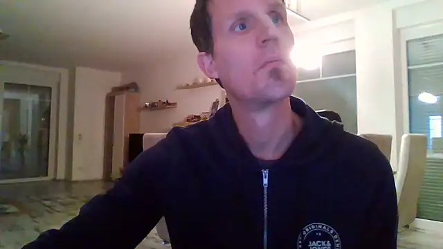 Snapshot of Trockenbau chatting on November 1, 10:42 am Trockenbau online show from November 1, 10:42 am