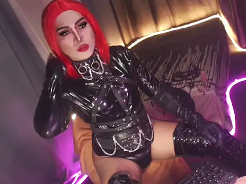 Snapshot of Hail_ur_Dominant chatting on December 16, 6:12 pm Hail ur Dominant online show from December 16, 6:12 pm