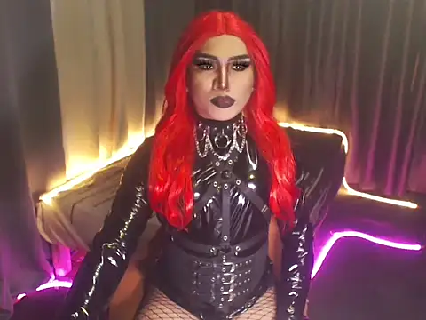 Snapshot of Hail_ur_Dominant chatting on October 30, 9:33 pm Hail ur Dominant online show from October 30, 9:33 pm