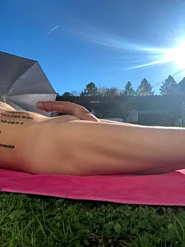 Snapshot of maxmaxmad8502 chatting on November 4, 12:09 pm maxmaxmad8502 online show from November 4, 12:09 pm