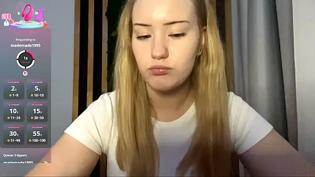 PandaFluff online show from November 12, 4:44 pm