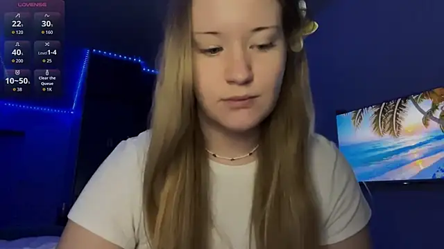 PandaFluff online show from March 28, 5:14 pm